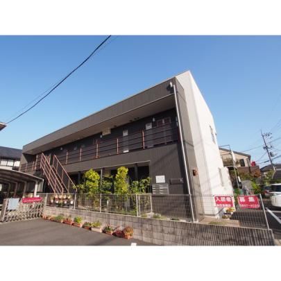 �����s������ɋ��{���Q���ڂ̃A�p�[�g�̌����O��