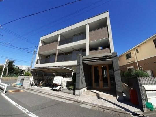 �����s������Ð�J�{���Q���ڂ̃A�p�[�g�̌����O��