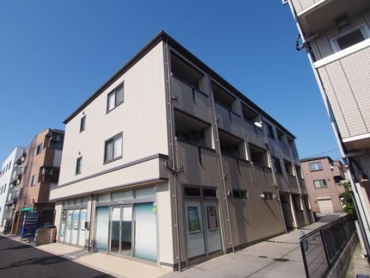 �����s�������Ԕ��P���ڂ̃}���V�����̌����O��