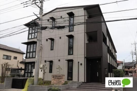 ��ʌ������s�V�n���̃A�p�[�g�̌����O��