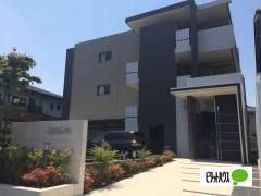 �����s��������J�P���ڂ̃}���V�����̌����O��