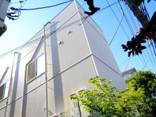 �����s�������J�c�S���ڂ̃A�p�[�g�̌����O��