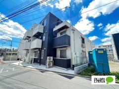 �����s�������Q���ڂ̃A�p�[�g�̌����O��