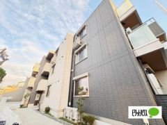 �����s�����拻��Q���ڂ̃A�p�[�g�̌����O��