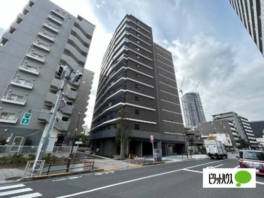 �����s�������Z���˒��̃}���V�����̌����O��