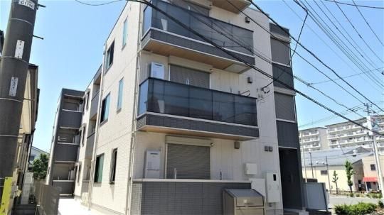 �����s�������Ԕ��Q���ڂ̃A�p�[�g�̌����O��