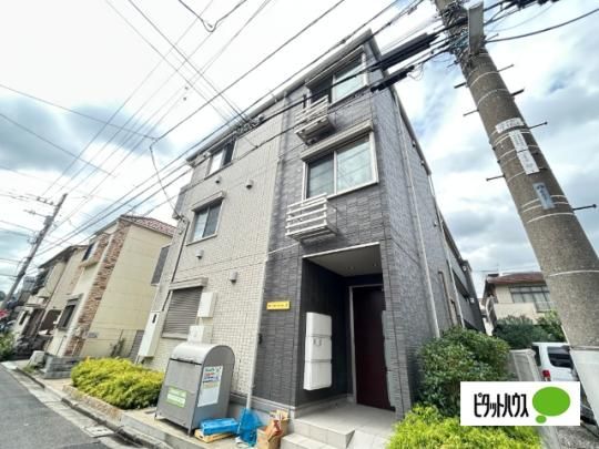 �����s������{�؂P���ڂ̃A�p�[�g�̌����O��