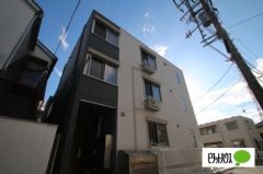 �����s�������Q���ڂ̃A�p�[�g�̌����O��