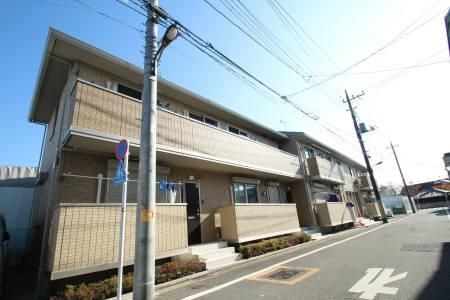 �����s�����掭�l�S���ڂ̃A�p�[�g�̌����O��