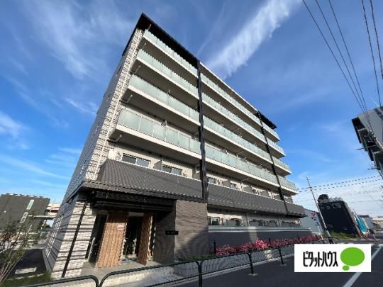 �����s������Z���P���ڂ̃}���V�����̌����O��