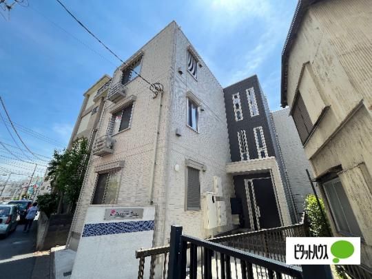 �����s�����搼�V��{���T���ڂ̃A�p�[�g�̌����O��