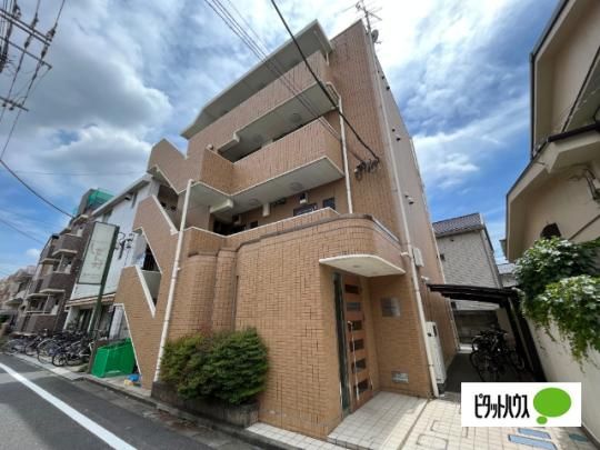 �����s������~���P���ڂ̃}���V�����̌����O��