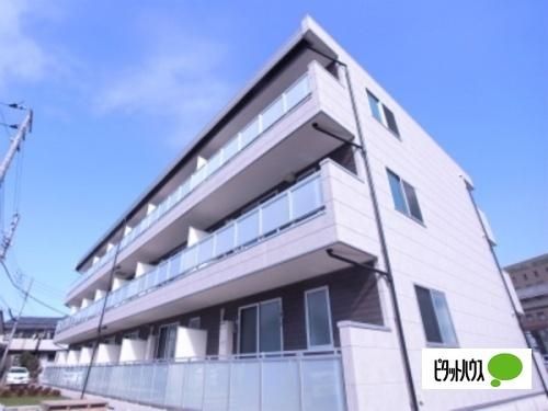 �����s�������Q���ڂ̃A�p�[�g�̌����O��